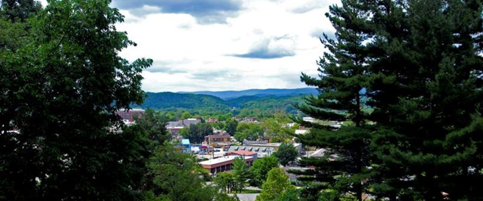Attracting and Retaining Businesses in the Eastern Panhandle of West Virginia
